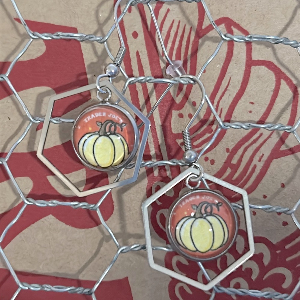 Trader Joe’s Earrings 12mm Halo Light Orange Pumpkin